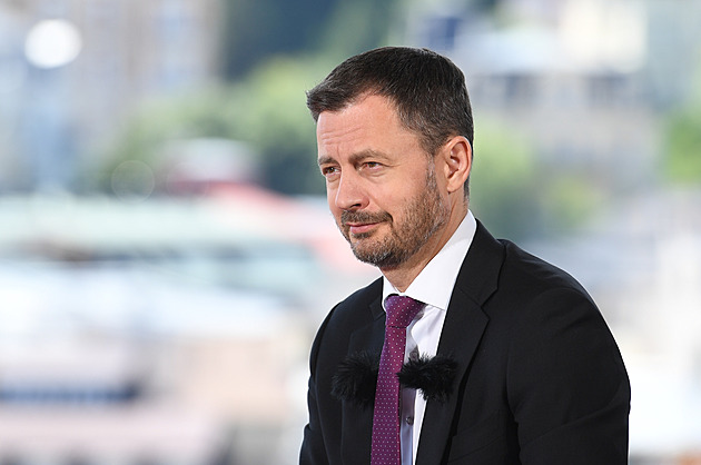 Slovenský premiér Heger má „vlastní vizi“. Do podzimních předčasných voleb povede nové hnutí Demokraté