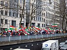 Protesty na podporu íránský en se konají doslova po celém svt (Brusel).