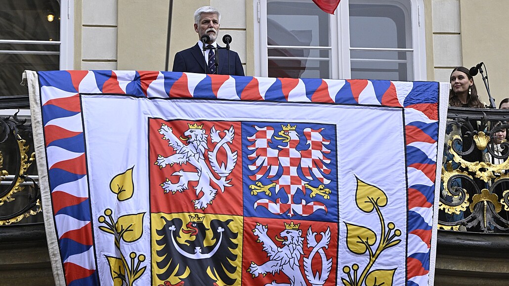 Inaugurace 2023: Petr Pavel a opravená standarta, kterou ped lety ukradli...