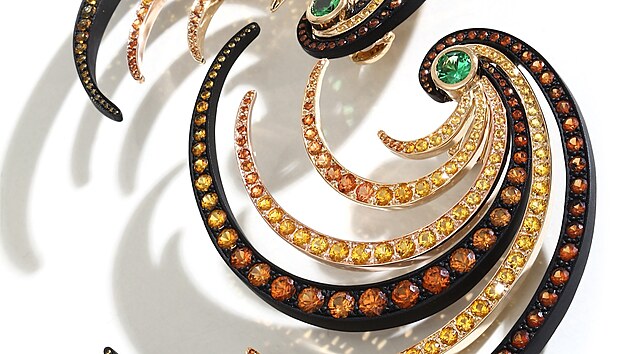 Emmanuel Tarpin vyrábí šperky pouze v unikátních kusech, žádné kolekce u něj nenajdete a i na jeho webových stránkách můžete jen vyplnit registraci, pokud máte o šperk skutečný zájem.