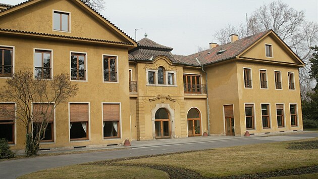 Takzvaný domeek stojící v Královské zahrad byl postaven pro E. Benee.