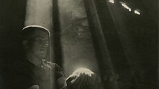 Kouzelník. Fotografie Karla Otty Hrubého z roku 1953