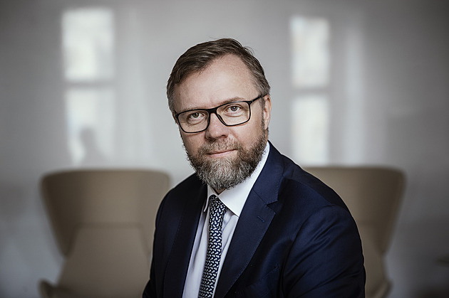 K oživení trhu by pomohlo „změkčení“ hypoték, říká ředitel Komerční banky Juchelka