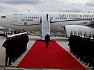 Letadlo britského krále Karla III. pistálo na letiti Willyho Brandta v Berlín