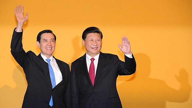 Nkdejí tchajwanský prezident Ma Jing-iou a ínský vdce Si in-pching bhem...