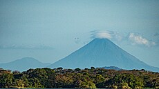 Ometepe z dálky