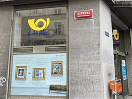 Poboka eské poty v Kaprov ulici.