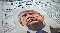Titulní strana deníku The New York Times informující o obvinění exprezidenta... | na serveru Lidovky.cz | aktuální zprávy