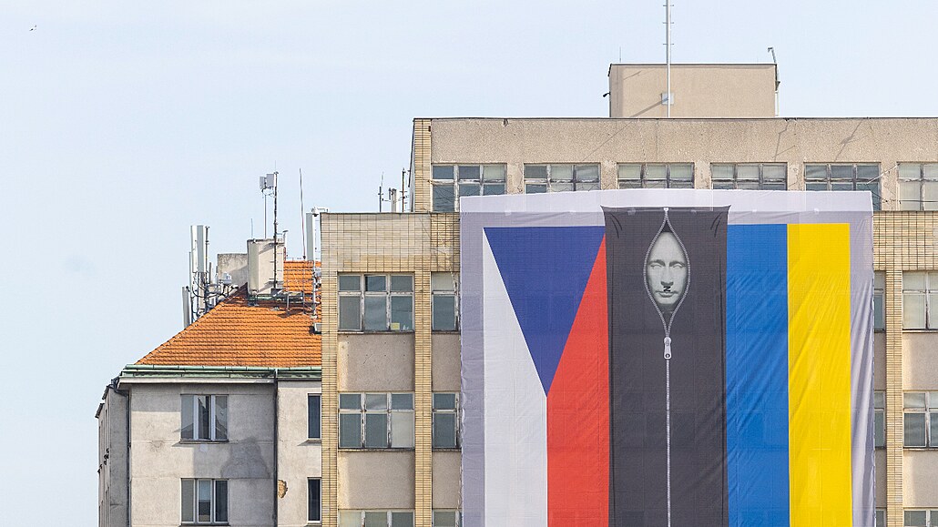 Vzdor Ukrajiny jako nová �ance pro st�ední Evropu. Podle Kunderovy definice ji...