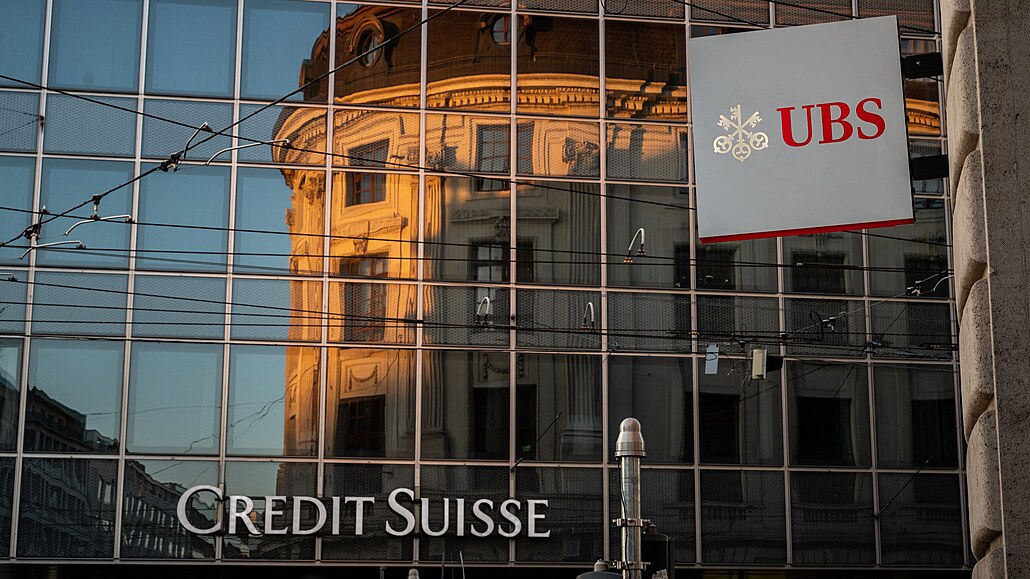 Spojení UBS a Credit Suisse.