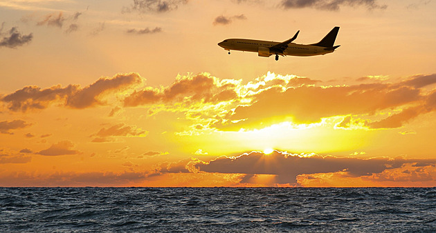 Nová eurodaň: lidé si kvůli nové emisní povolence připlatí za dovolenou u moře, benzin i naftu