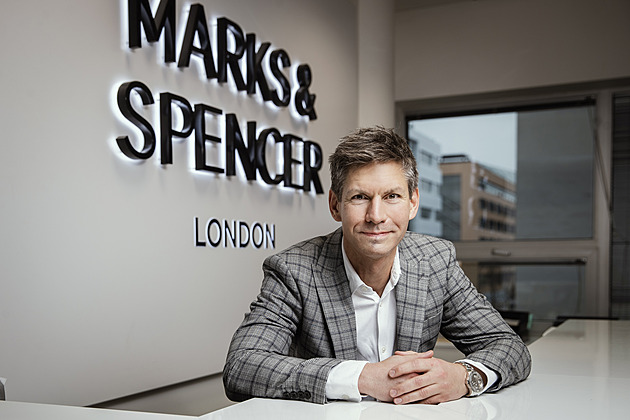 Covid poptávku po formální módě nepohřbil, tržby rostou dvojciferně, říká šéf Marks&Spencer Vokroj