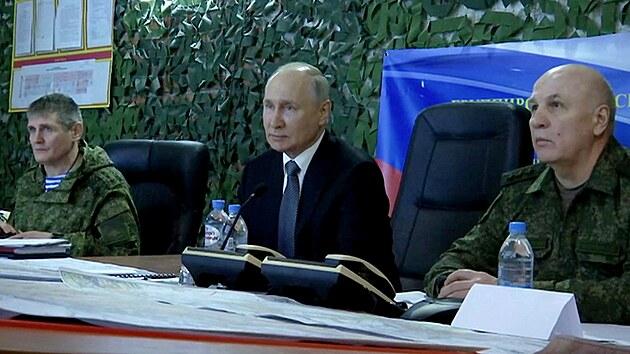 Vladimir Putin dajn piletl v pondl 17. dubna 2023 na Ukrajinu.