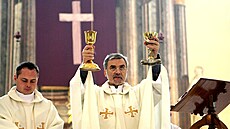 Miloi Rabanovi prominul celibát pape Jan Pavel II. v roce 1985. Knz zemel...