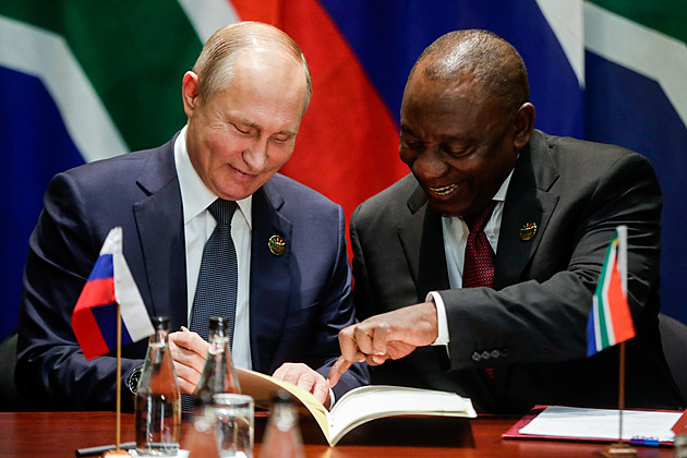 Obrovské jihoafrické dilema: jak nezatknout Putina a zároveň zachovat tvář před západními spojenci?