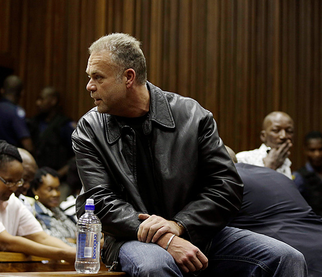 Krejčíř by měl v Česku právo na nový proces. Návrat domů z Afriky bych mu přál, říká jeho bývalý obhájce Sokol