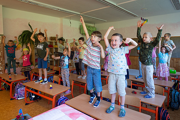 Třídy se mohou už letos „nafouknout“ na 34 dětí. To nezvládneme, varují školy a popisují důsledky