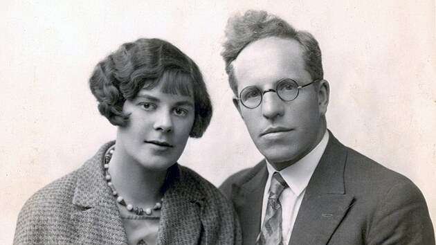 Bohumil Posp�il a jeho man�elka Elizabeth, kter� ��ste�n� poch�zela z maorsk� komunity. Od roku 1935 �ili na Nov�m Z�landu.