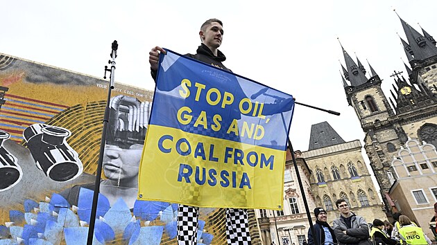 Stávka za klima i proti ruské ropě, plynu a uhlí. Akce pořádaná studentským hnutím Fridays for Future se uskutečnila v Praze v říjnu.