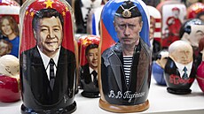 Ruské matrjošky s portréty prezidentů Číny a Ruska Si Ťin-pchinga a Vladimira... | na serveru Lidovky.cz | aktuální zprávy