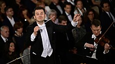Tomá Hanus dirigoval orchestr pi zahájení 78. roníku hudebního festivalu...