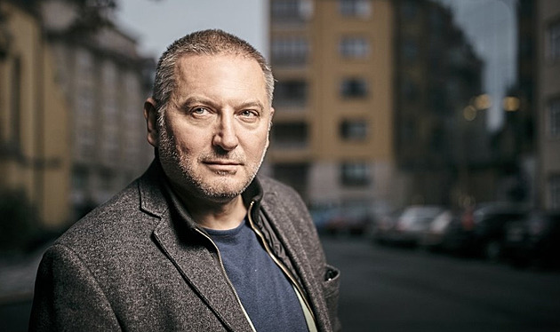 Kdo teď bude sklízet naši zahradu? Nová Gospodinova kniha přináší portrét jeho otce v historkách a anekdotách