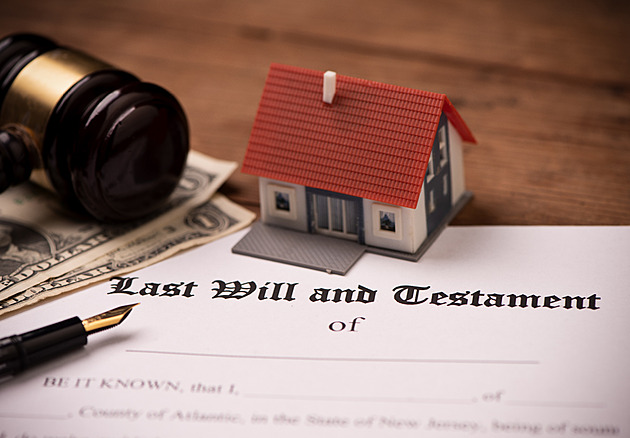 I „levoboček“ dostane svůj díl. I kdyby podle závěti neměl dostat nic, potomek má na dědictví právo vždy