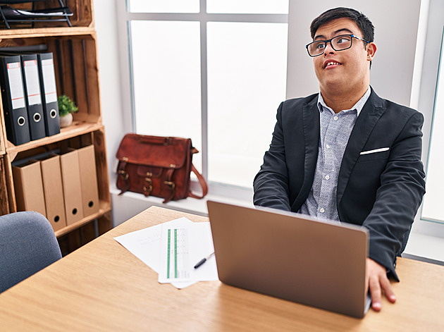Invalidům sahají na důchody, díky pokrokům v medicíně jsou na tom prý lépe než dříve. „Pitomost,“ tvrdí expert