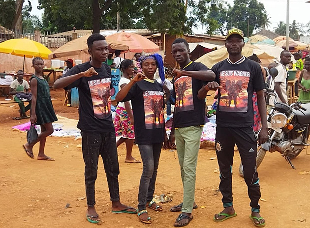 Wagnerovci, s. r. o.: Prigožinovi žoldáci prodávají v Africe pod vlastní značkou i pivo