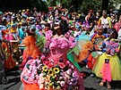 Berlínský Karneval kultur u od roku 1996 ukazuje pestrost ve mst ijících...