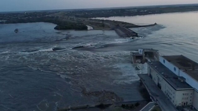 Kachovská přehrada na jihu Ukrajiny, která byla 6. června 2023 zničena. | na serveru Lidovky.cz | aktuální zprávy