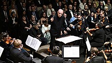 Dirigent Christoph Eschenbach na závěrečném koncertu České filharmonie v rámci...