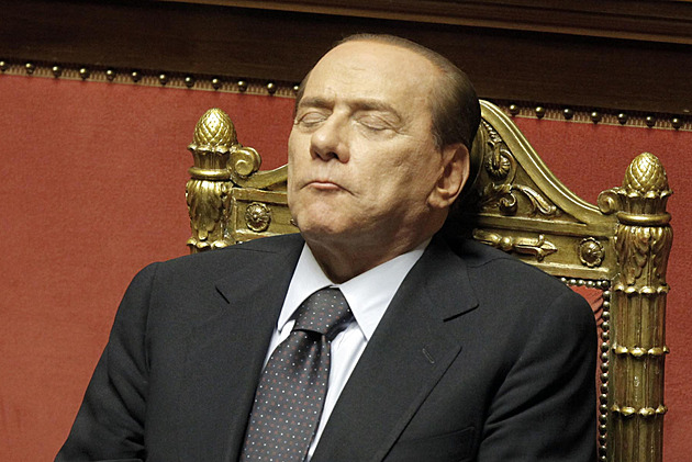 Šest tváří Silvia Berlusconiho: mocný fotbalový boss, sexuální orgie, plastiky i tajné číslo 625