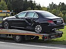 Ji�í Kajínek po autonehod�, kdy se jeho mercedes st�etnul se �kodovkou v roce...