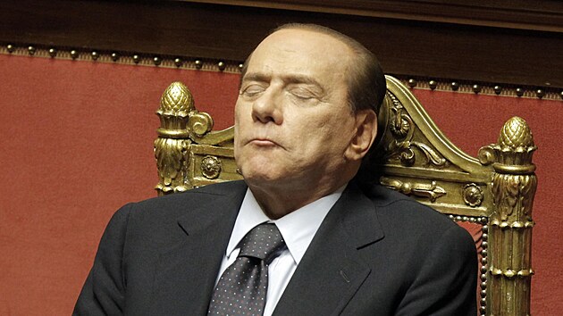 Silvio Berlusconi coby premiér bhem schze v italském parlamentu.