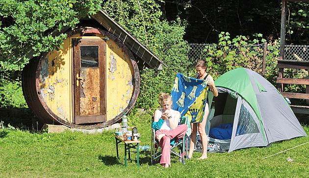 Hypotéky jako chatky na Mácháči. Za předčasné splacení hypotéky je výrazný poplatek na místě
