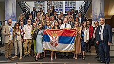 Srbská delegace na 172. valném shromáždění BIE po vyhlášení výsledků volby...
