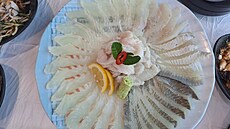 Sa�imi - populární jídlo ze syrových ryb. Miluju.