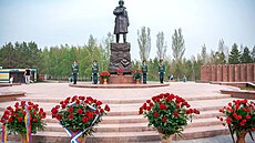 Monumentální pomníky z dob Sovětského svazu (na snímku je památník Dne...