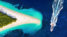 Na průzkum překrásných chorvatských ostrovů si můžete půjčit loď, na některé z...