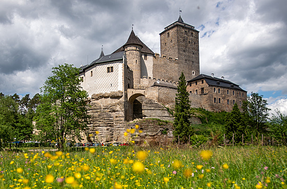 Hrad Kost po rekonstrukci loni znovu otevřel. Tento víkend hostí historické...