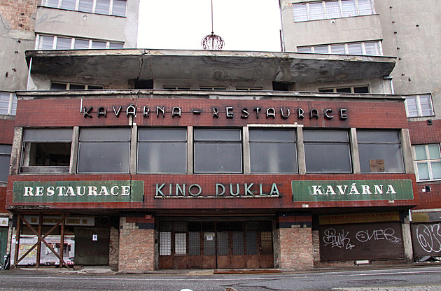 Pro majitele bude nejlepší, když to spadne. Radnice má jedinou šanci, počkat si, až vlastník zemře
