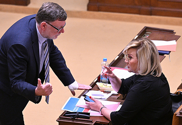 Stanjurův obrat u „daně ze štěstí“. Prosazuje zvýšení, za které před lety z opozice tepal Schillerovou