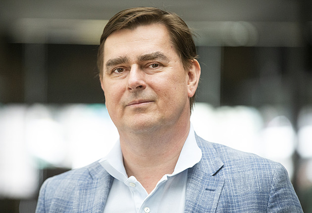 Bývalý člen Bankovní rady ČNB: Inflace obrala o fůru peněz střední třídu. Ta se může jen modlit