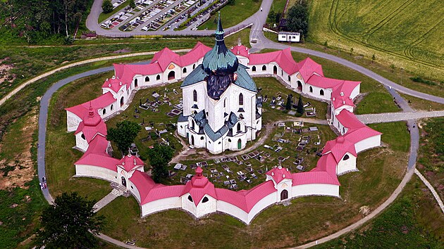 Santiniho hvězda. Nejznámější dílo, poutní kostel na Zelené hoře, patří už skoro 30 let do UNESCO