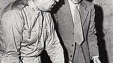 Leslie Groves a Robert Oppenheimer stáli v ele mezinárodního tajného projektu...