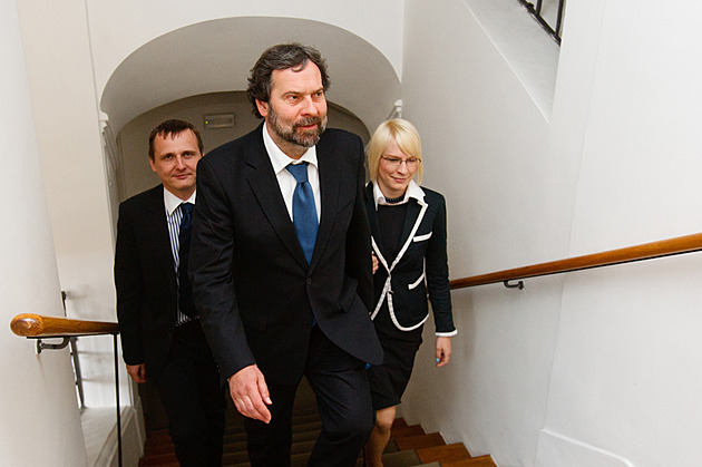 Startup demokracie. Debaty o programu a politickou práci nahrazuje populismus