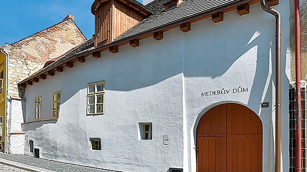 Mederhaus. Významná památka již za první republiky a jeden z nejstarších domů v Žatci