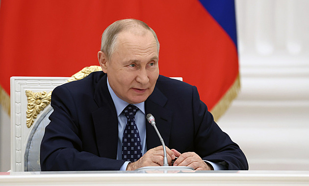 Chybná invaze? Češi Putinovi jeho omluvná slova nevěří