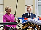 Inaugurace 2023: Petr Pavel s manelkou Evou ped národem na nádvoí Praského...